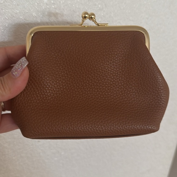 Dooney and Bourke Kisslock Coin Case Wallet - Picture 4 of 9